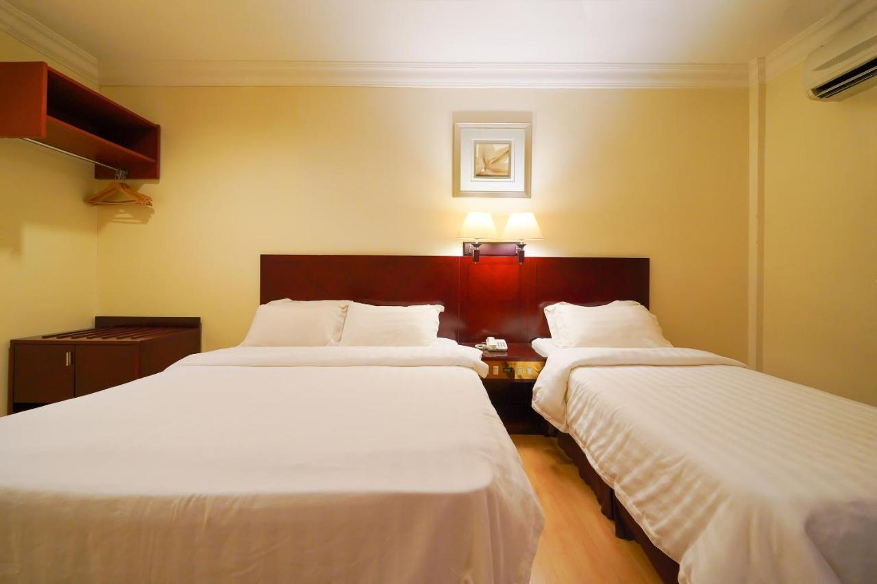 Capital O 89658 Bustani Hotel Jitra Exterior photo